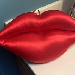 Stuff Lips / Stuff Dice / Cup