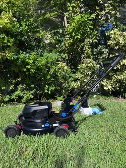 BRAND NEW TORO RECYCLING 21 DURABLE CAST ALUMINUM DECK• Next-Level Mowing - Fertilize as you mow with the Super Recycler®. • Ready To Work - The 60 V