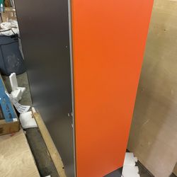 Smart Lockers Kiosk 