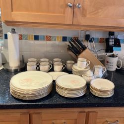 Full 5 Piece Setting For 8 Noritake Garden Empress Bone China, flawless