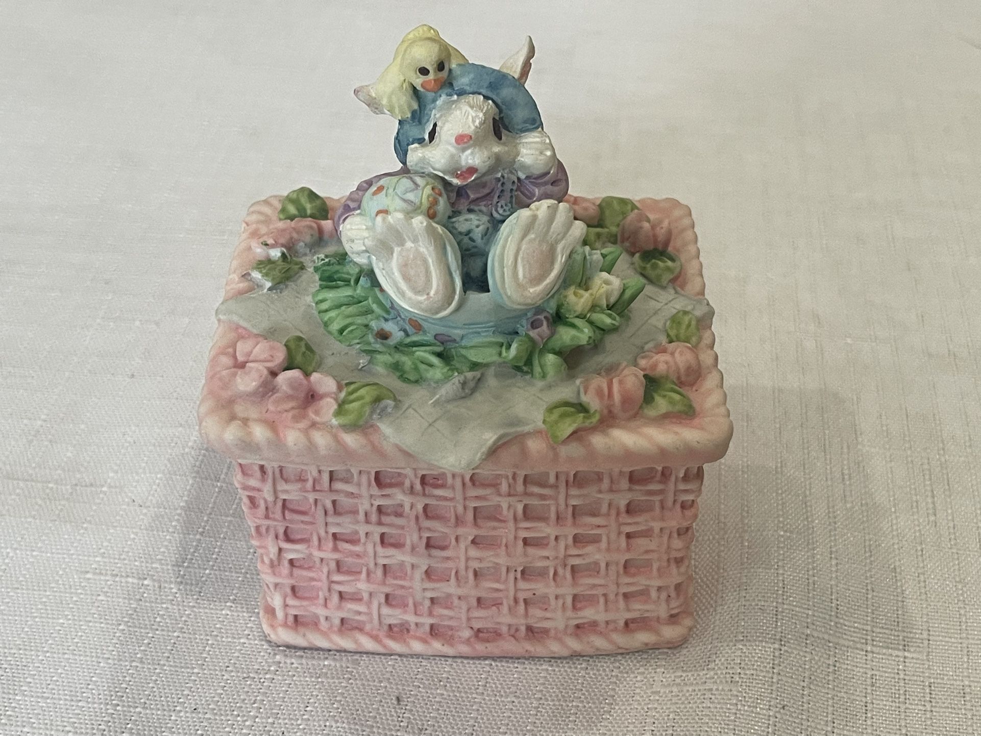Vintage Windsor Easter Bunny Trinket Box: Collectible Jewelry Box