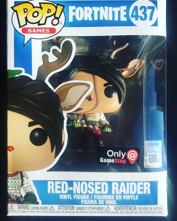 funko pop red nosed raider 437 fortnite game stop exclusive with pop protector - figurine pop fortnite red nosed raider