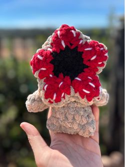 Stranger Things Demogorgon plushie