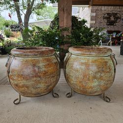Round Clay Pots, Planters, Plants. Pottery $70 cada una