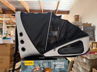 Pet Carrier Backpack with Mesh Ventilation