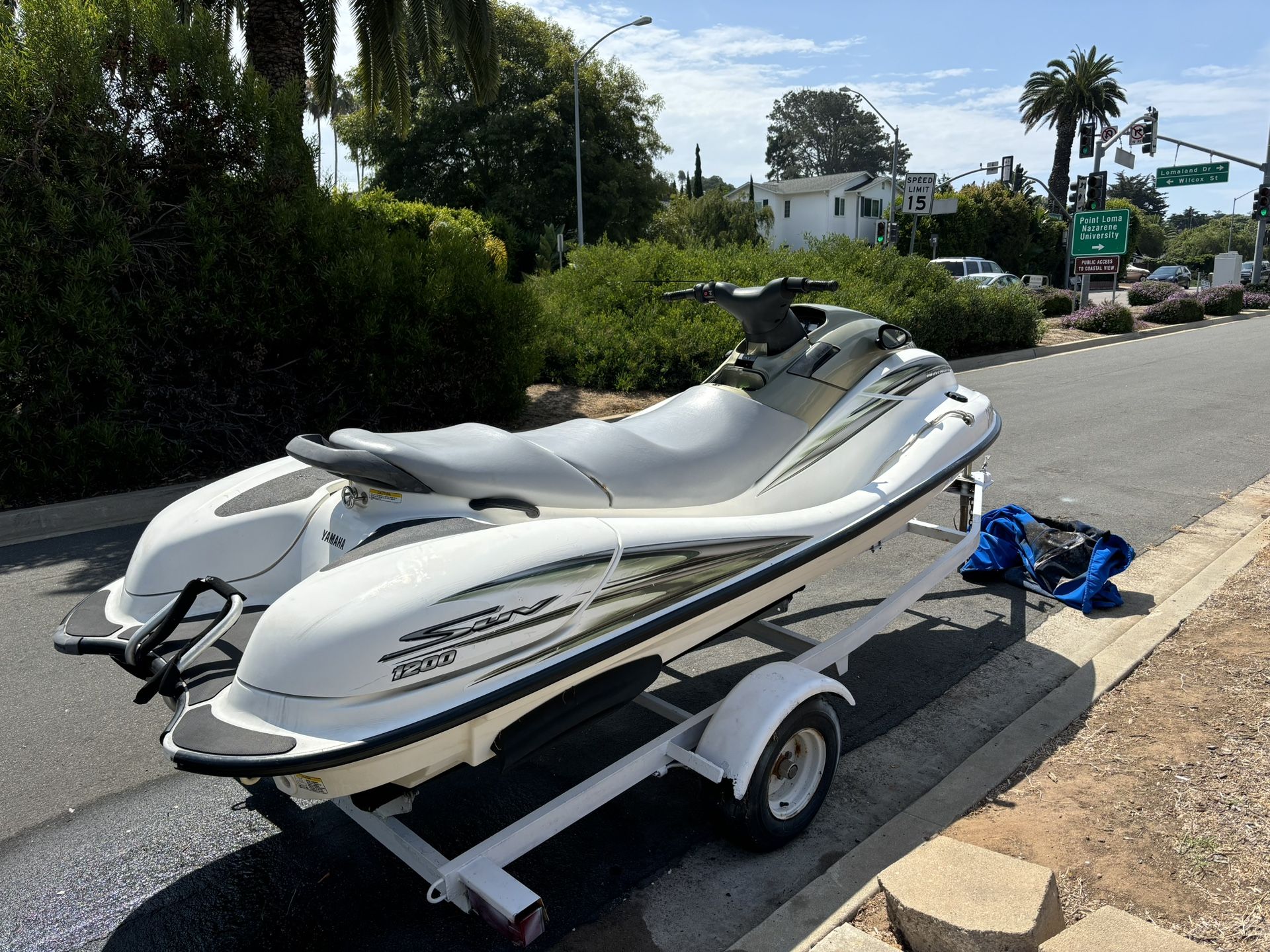 $2500 for 2000 Yamaha Wave Runner.SUV 1200