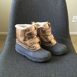Pretty Girls Rose Gold Gymboree Snow Boots Size 1-2
