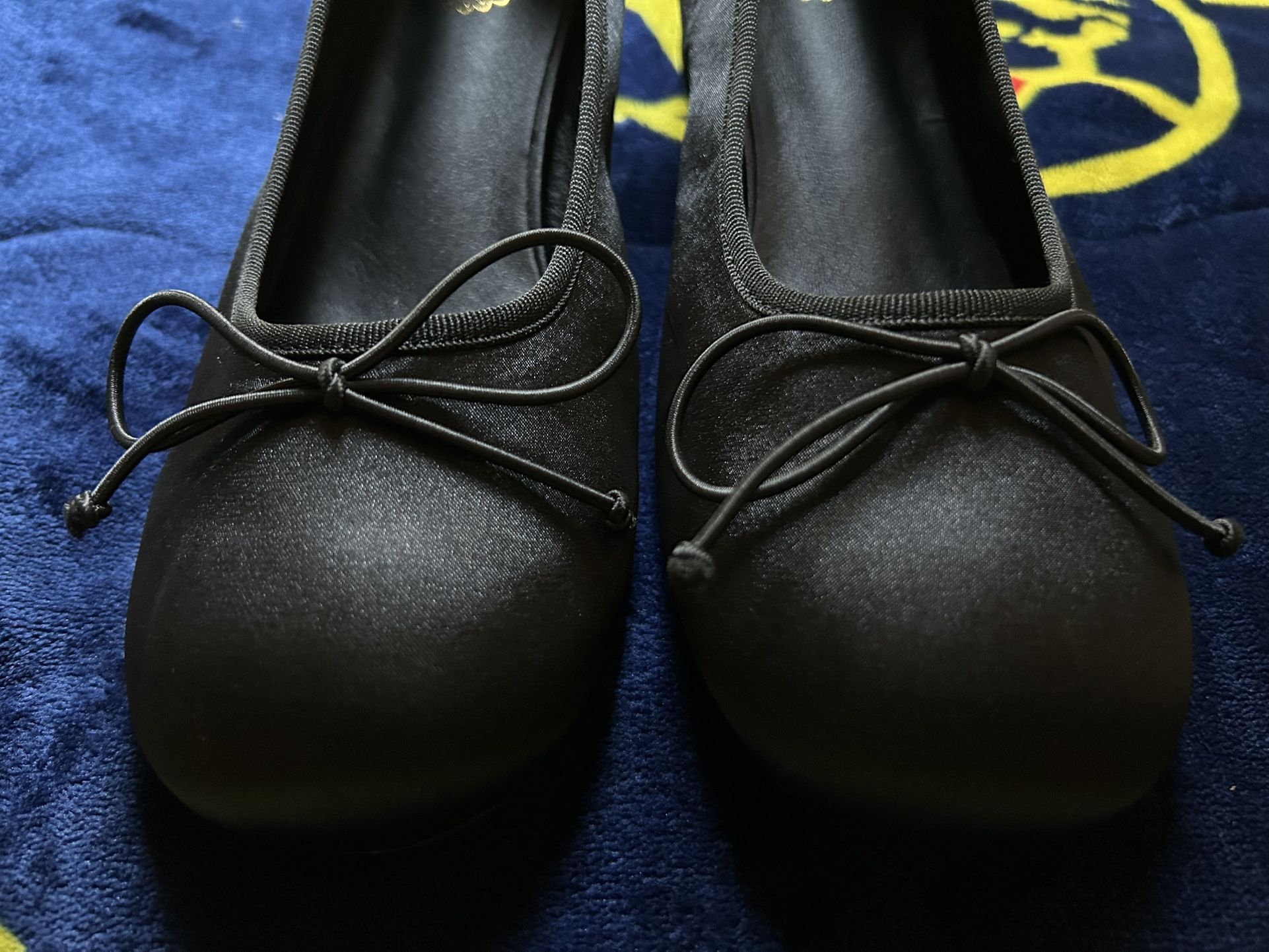 Black High Heels With Bow