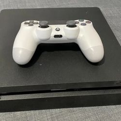 PS4 Slim With Controller 