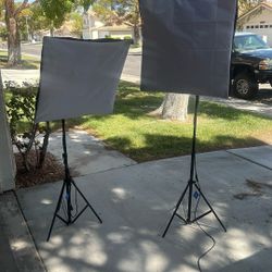 Neewer Photoghraphy Lights With Stands And Light box