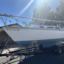 1979 Catalina 25. Swing keel.
