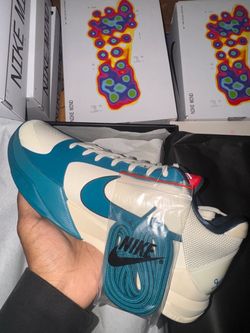 Kobe V Protro Caitlin Clark Coconut Milk Spruce IZ1852-100