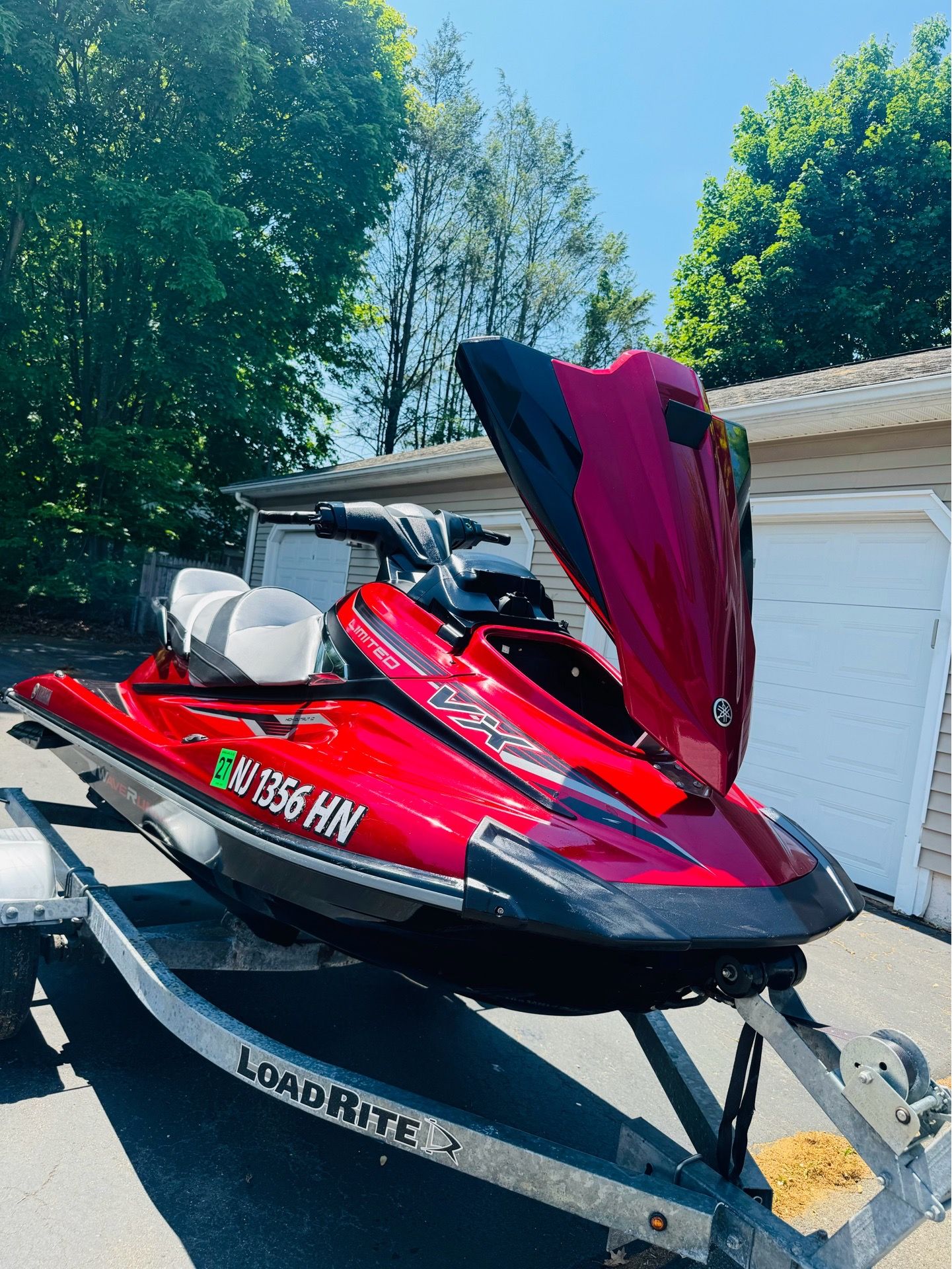 2019 Yamaha WaveRunner vx limited include 2020 load rite traile