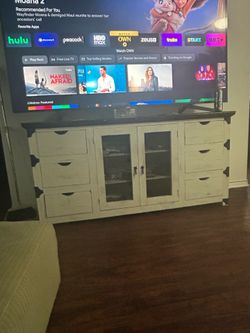 Living room set & dresser