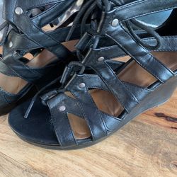 Woman’s Wedge Sandals 