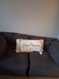 Couch (Sofa)