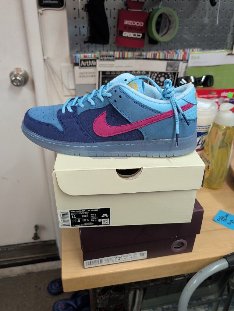 Nike SB Dunk "Run The Jewels"