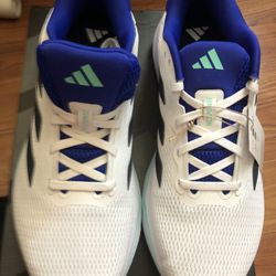 Response Adidas Size 9