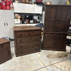 Bedroom Set price Negotiable 