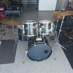 Pearl Export Series Drum Set 22/16/13/12/14 Snare with Hardware and Cymbals 