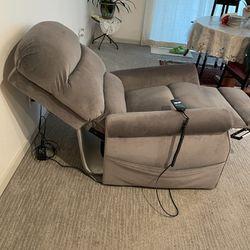 Recliner With Lift