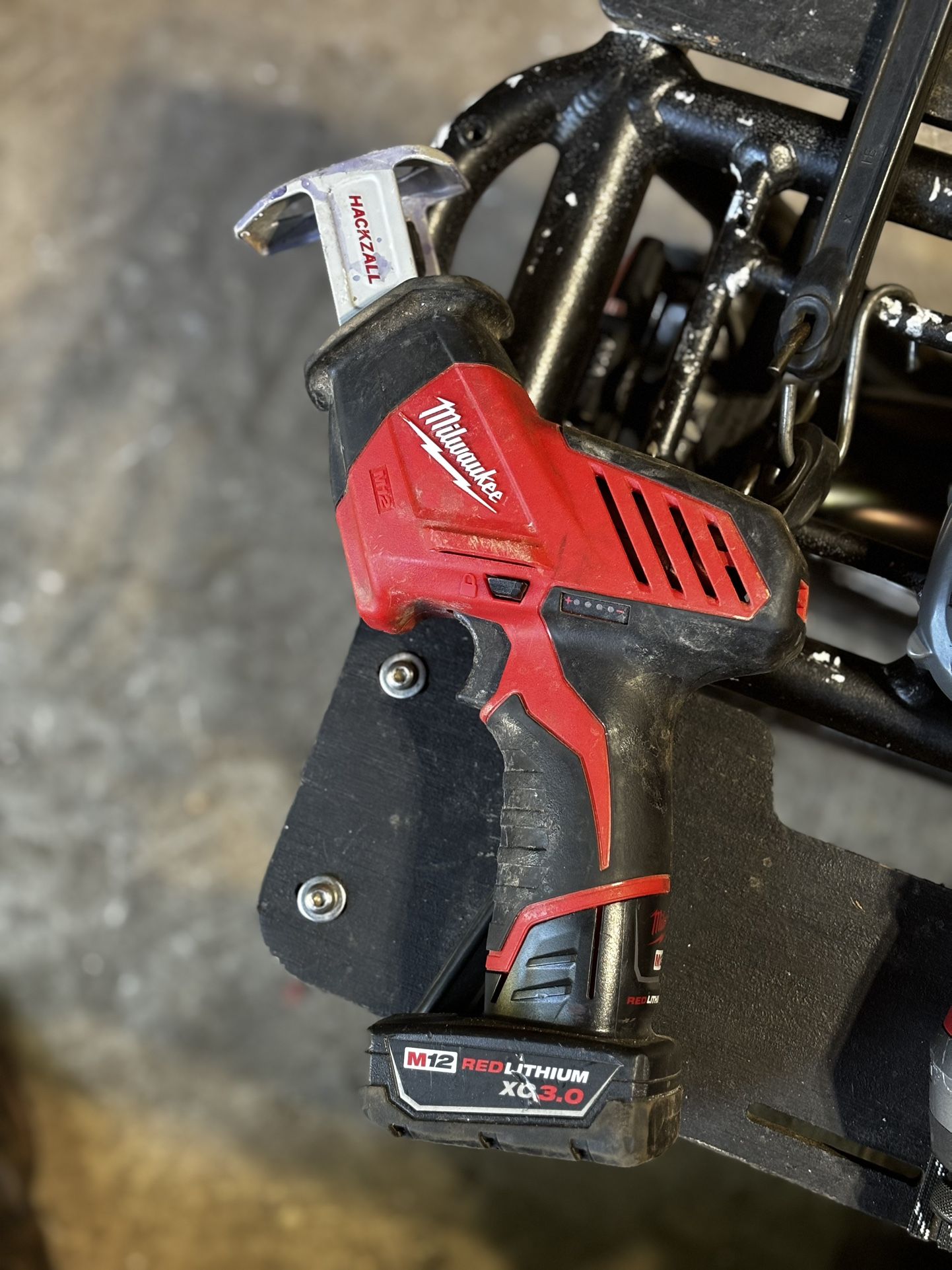 Milwaukee 18v Cordless sauzal  With Battery And Charger