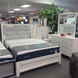 Price Drop‼️Stunning White Modern 5pc Bedroom Set $599