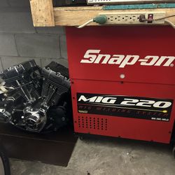 Snap-On 220 MIG Welder *NEVER USED*