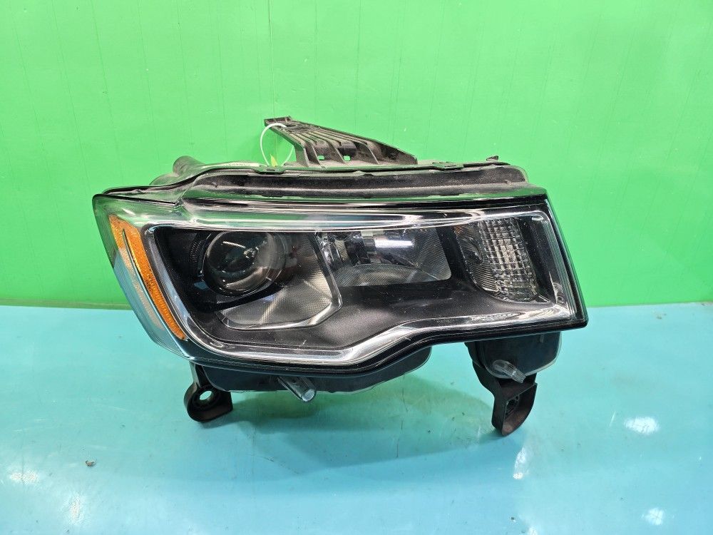 Headlight Grand Cherokee 2017 2018 2019 2020 2021 2022 OEM