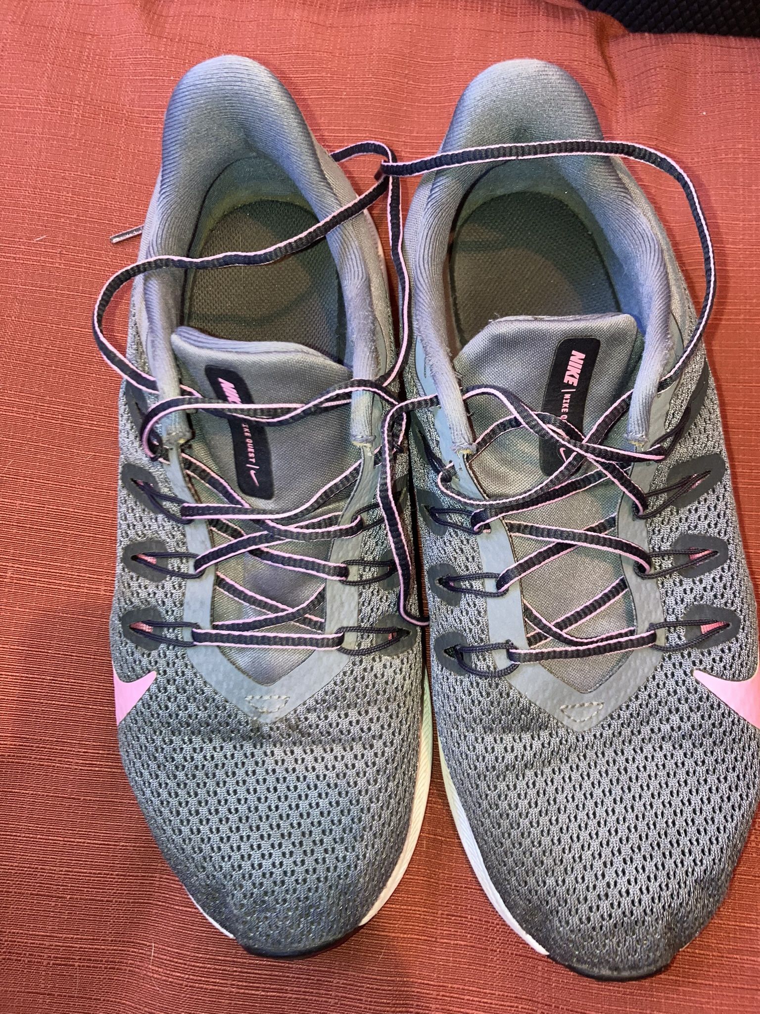 Nike Quest 2 Women Size 7.5