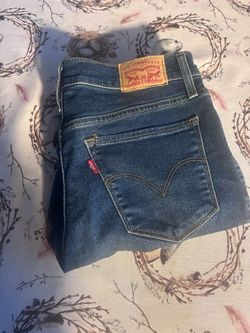 Women’s Jeans/Pants/Shoes