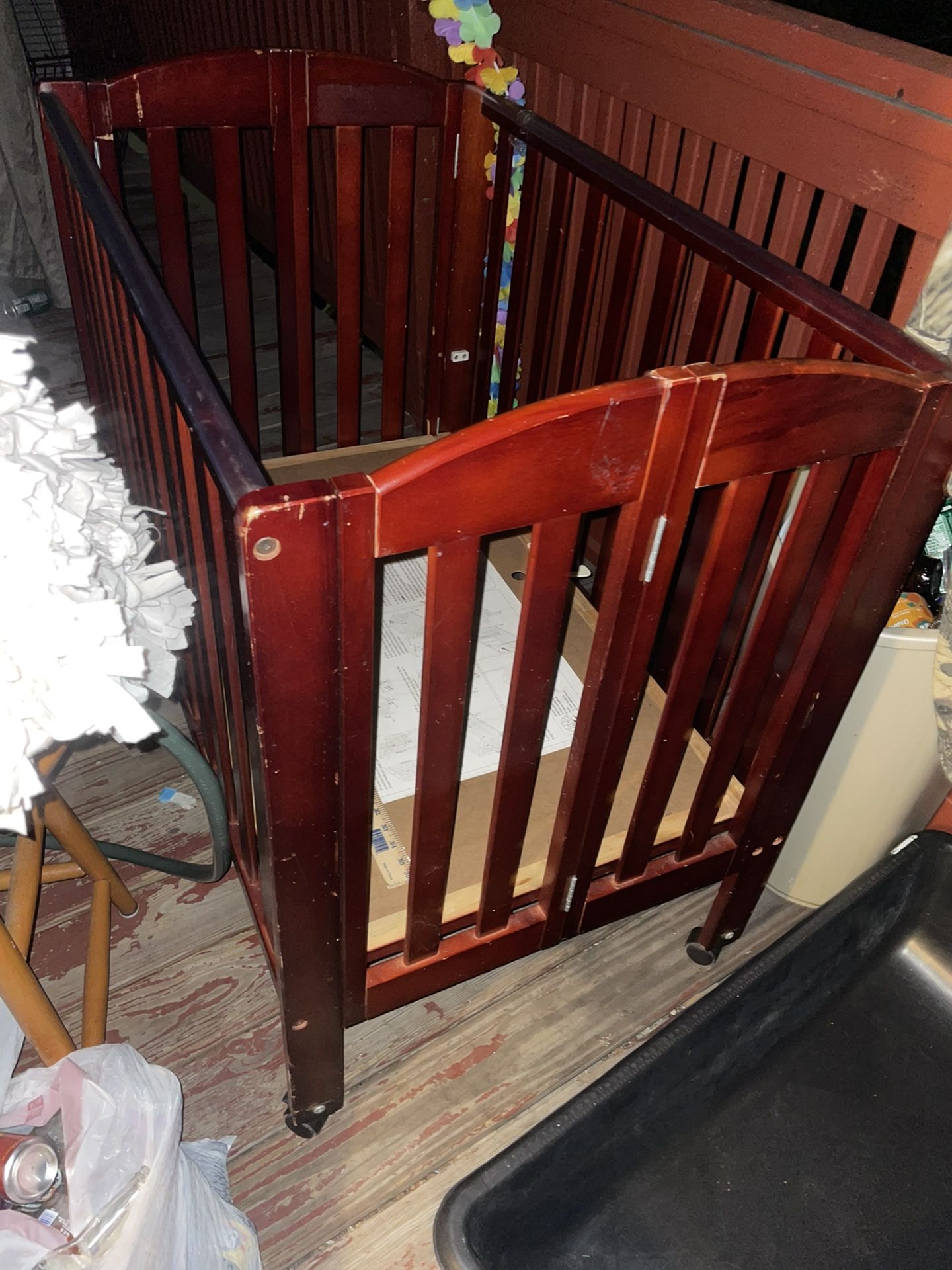 Small Portable Crib 