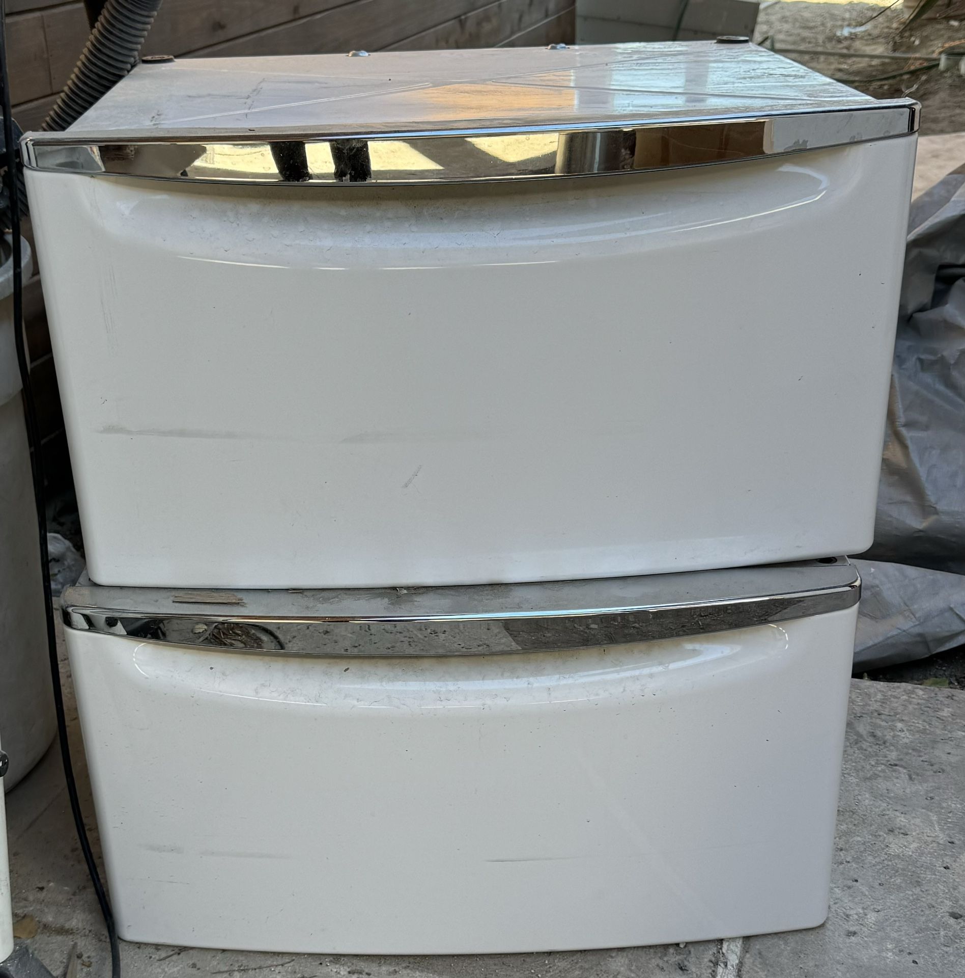 A Pair Of Whirlpool Pedestals For Washer/Dryer