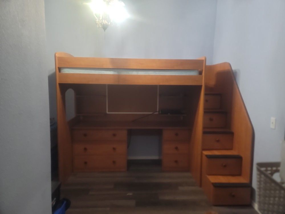 Bed And Desk Combo - 8 Ft By 5 Ft Frame