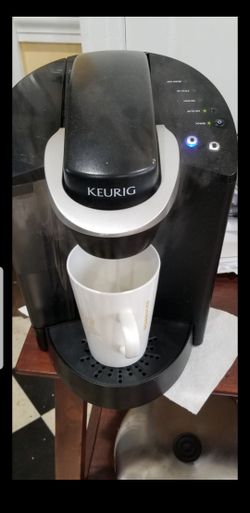 KEURIG SINGLE SERVE POD COFFEE MAKER WORKING CONDITION