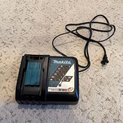 Makita DC18RC Battery Charger