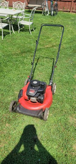 Briggs and stratton 21" 140cc Push Lawn Mower (recently serviced)