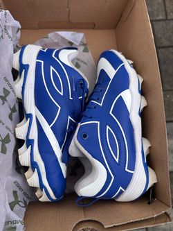 Under armor cleats 3.5 youth
