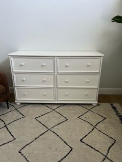 White 6 drawer dresser