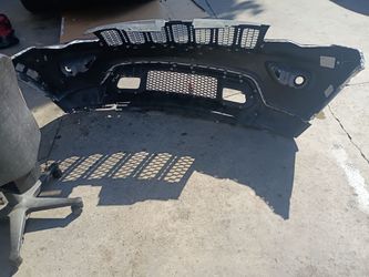 front bumper jeep grand Cherokee