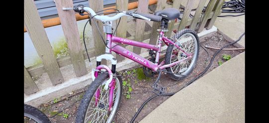 Girl’s bicycle