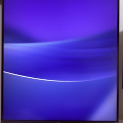 28" SDQHD 16:18 DualUp Monitor with USB Type-C