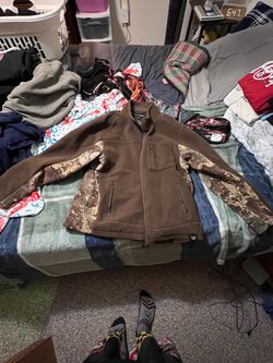 TruTimber Fleece Jacket with Camo Sleeves