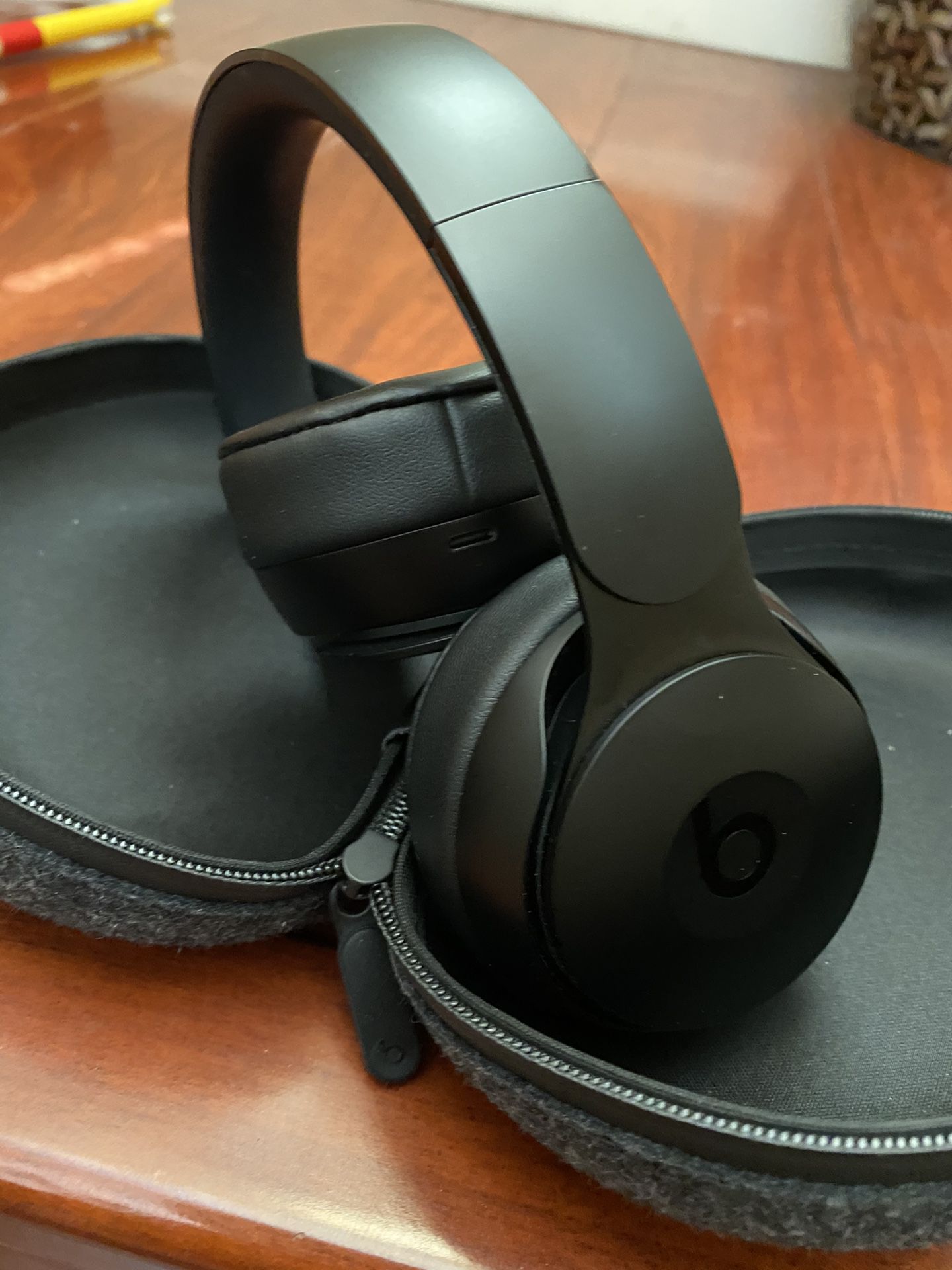 Beats Solo pro wireless w/ noise canceling and Apple H1
