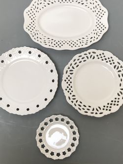 Set Of 4 Porcelana By Home essentials and beyond.