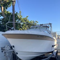 24 Foot Cuddy cabin boat 