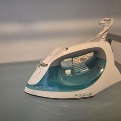 Black And Decker iron