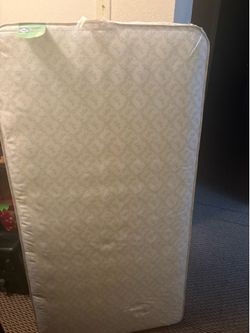 Baby crib with mattress all in 3 up to age 5