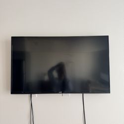 32inch TV+Roku included