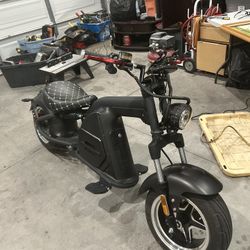 Electric Motorcycle M8